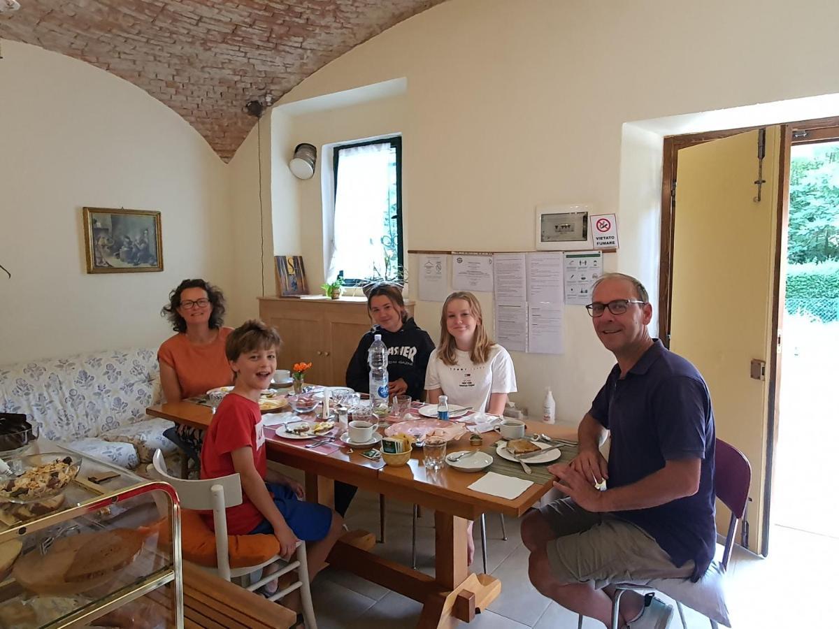 Il Casolare Del Medio Olona Bed & Breakfast Fagnano Olona Luaran gambar